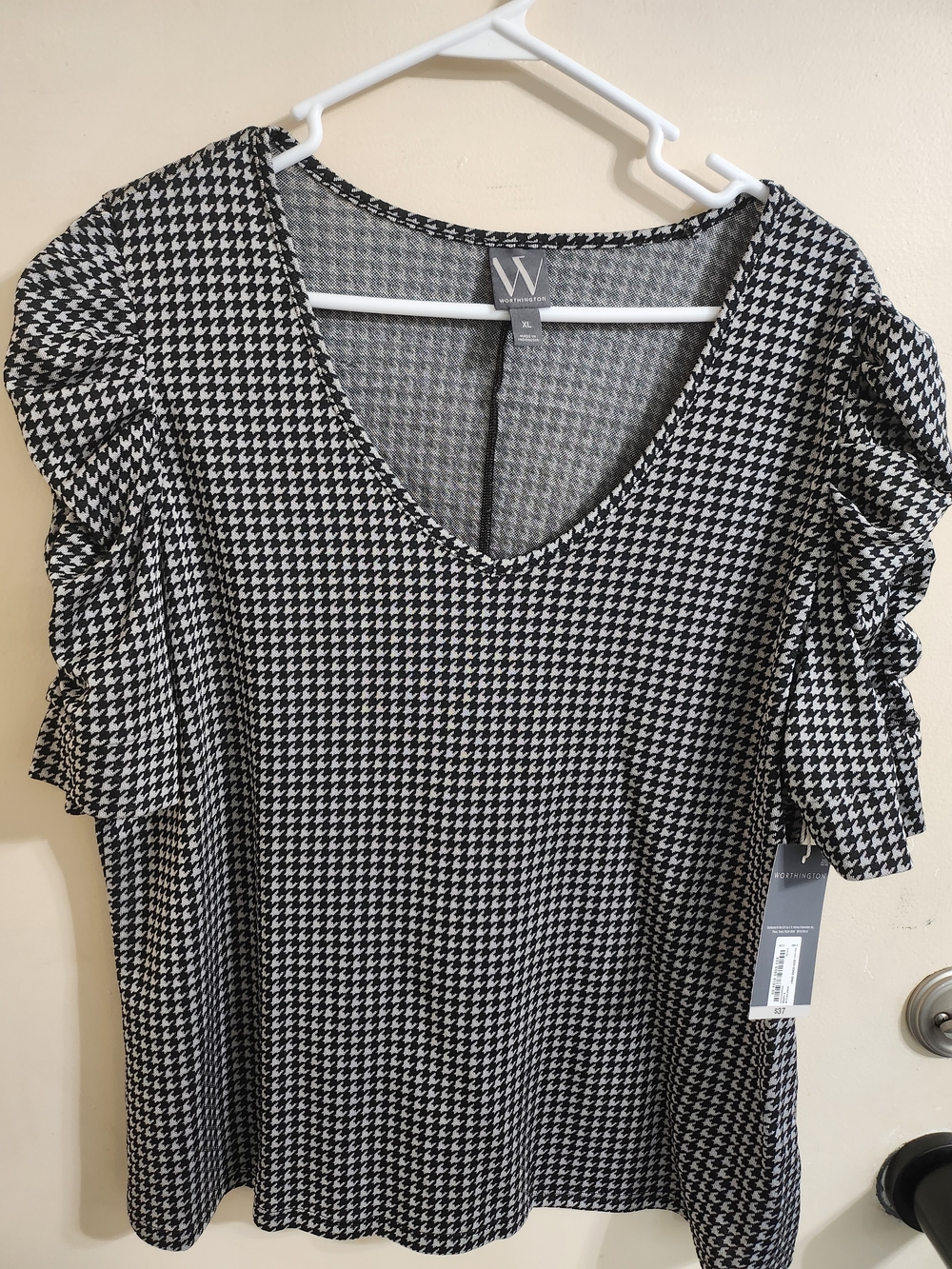 Worthington Black and White Houndstooth Ruffle-Sleeve Blouse Size: XL NWT